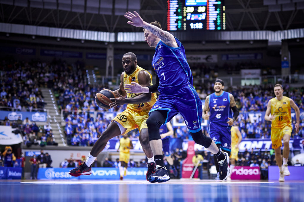 Un Gran Canaria contundente asalta el Coliseum (77-86)