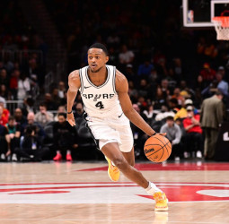 De’Aaron Fox, dispuesto a comprometer su futuro con San Antonio