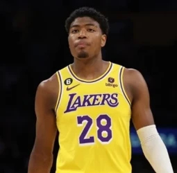 Los Lakers se aseguran la continuidad de Rui Hachimura