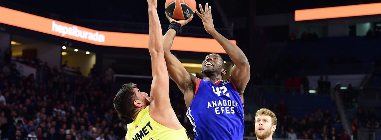 Darussafaka y Efes ganan en los cuartos de final de la copa turca