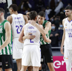 El Real Madrid continúa con un noviembre perfecto (71-48)