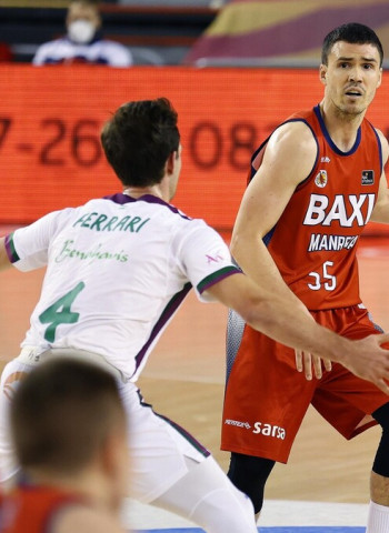 El Unicaja no puede con el BAXI Manresa (90-83)