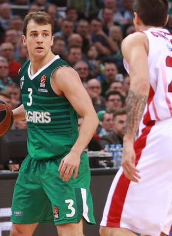 Zalgiris con su victoria ante el Armani Milán está un poco más cerca de los playoffs (77-65)