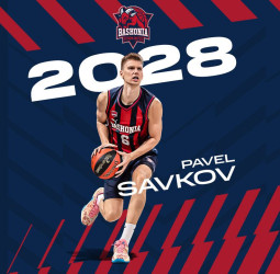 Pavel Savkov, renovado hasta 2028