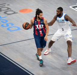TD Systems Baskonia se impone al GBC en el segundo derbi de la temporada (83-71)
