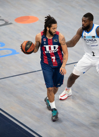 TD Systems Baskonia se impone al GBC en el segundo derbi de la temporada (83-71)