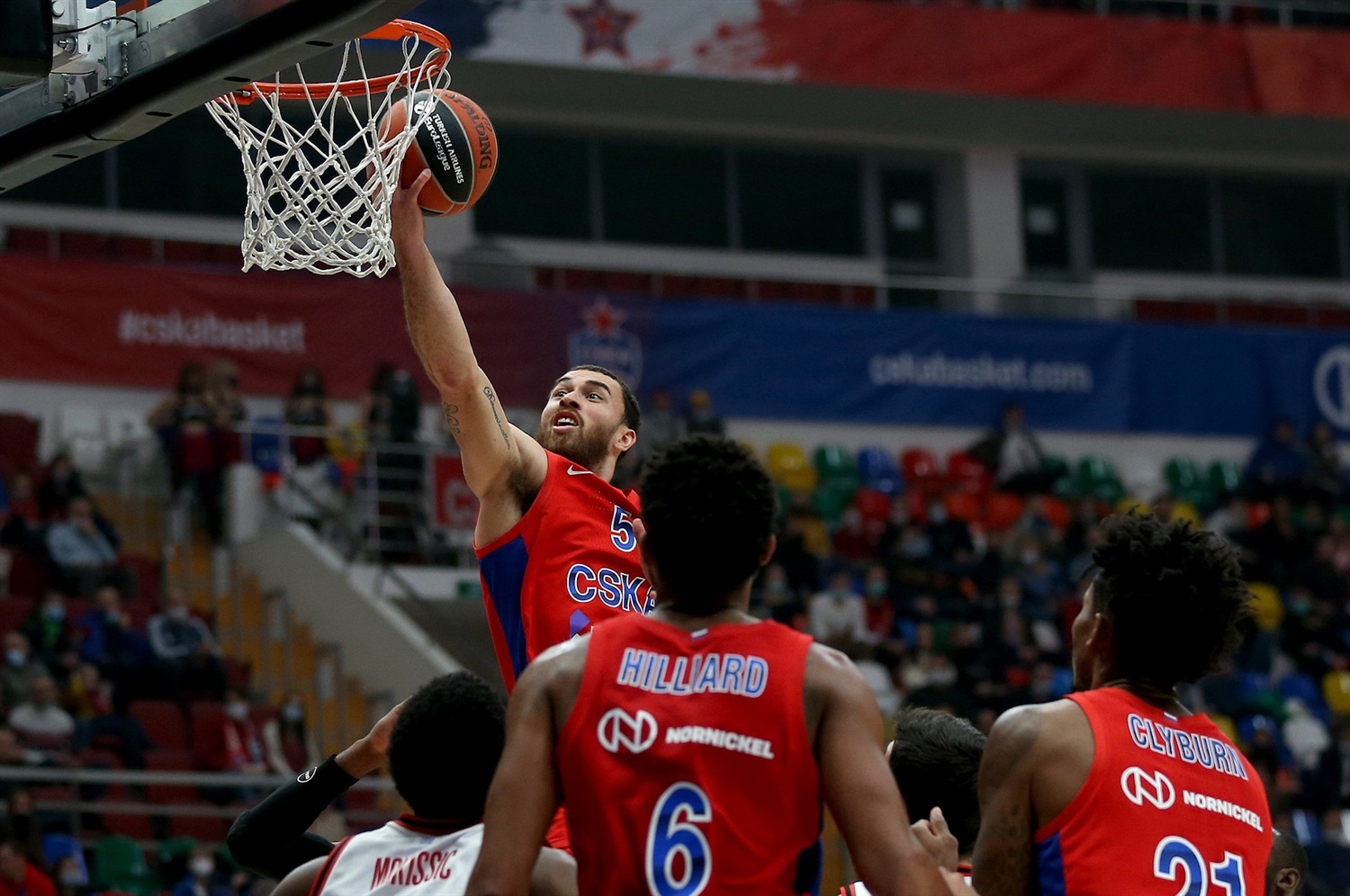 El CSKA Moscú sigue en modo imparable ante Olympiacos (80-61)