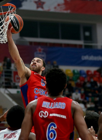 El CSKA Moscú sigue en modo imparable ante Olympiacos (80-61)