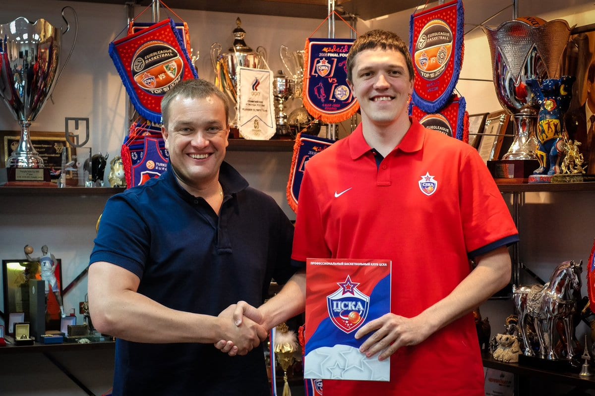 El CSKA Moscú anuncia el fichaje de Semen Antonov