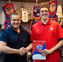 El CSKA Moscú anuncia el fichaje de Semen Antonov