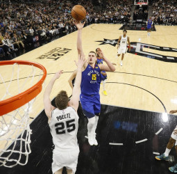 Los Nuggets recuperan la ventaja campo (103-117) y empatan la serie [2-2]