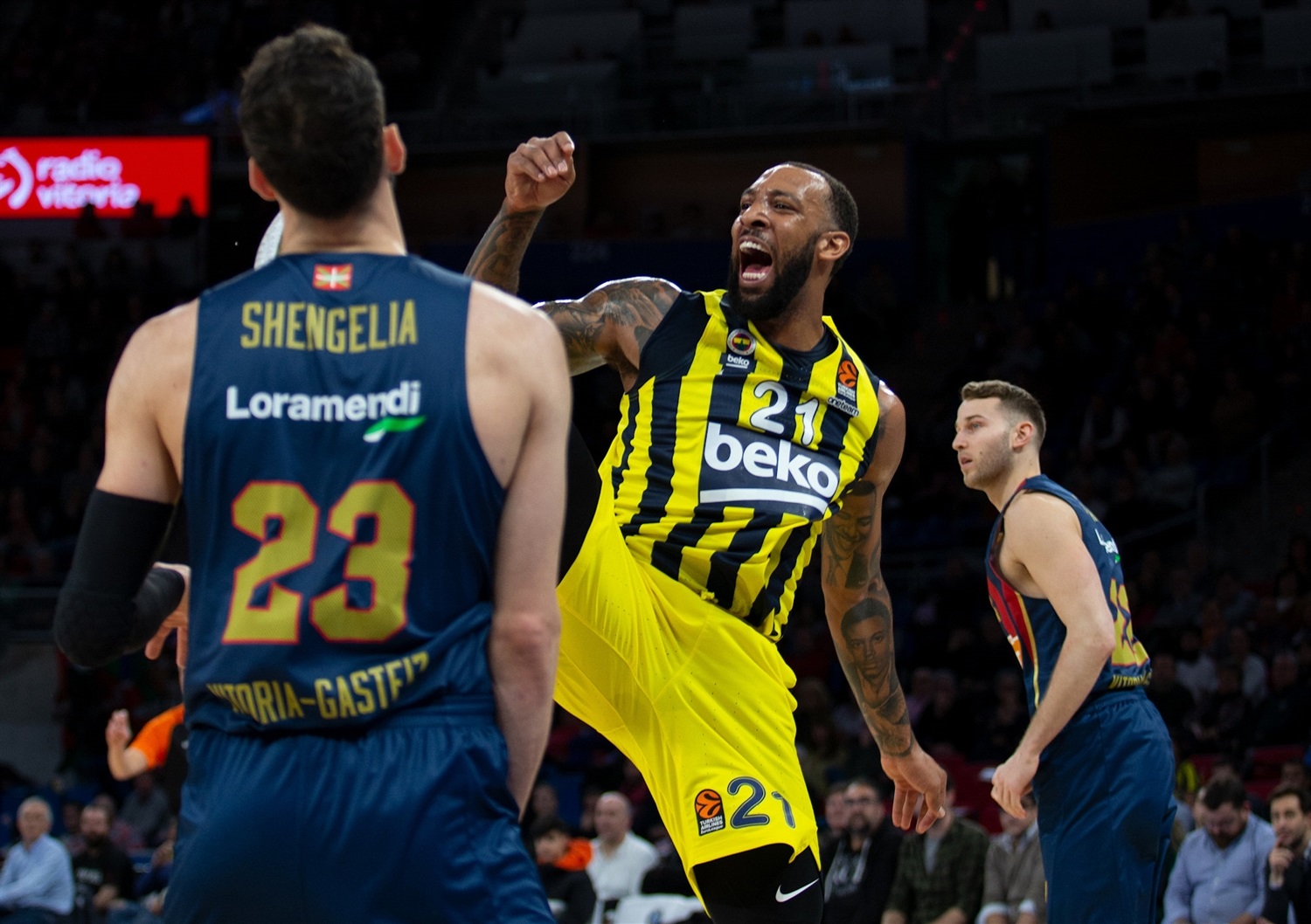 El Armani Milán pisa fuerte en el mercado, ahora quiere fichar a Derrick Williams