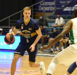 El Monbus Obradoiro mantiene su idilio con la victoria (87-80)