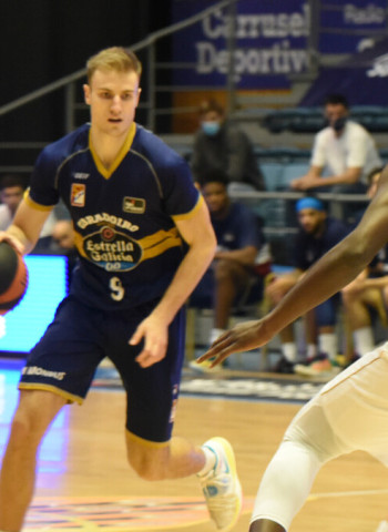 El Monbus Obradoiro mantiene su idilio con la victoria (87-80)