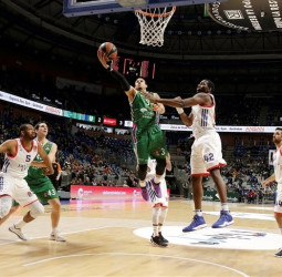 Victoria del Unicaja ante Anadolu para seguir sumando en Euroliga (81-68)