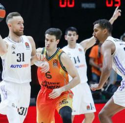 Cuarta victoria seguida en la Euroliga para el Real Madrid (73-80)