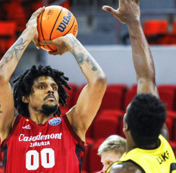 Casademont Zaragoza supera al Falco KC en el regreso de Justiz (85-76)