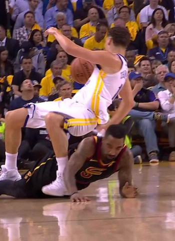 Klay Thompson es duda para el segundo partido de la final NBA