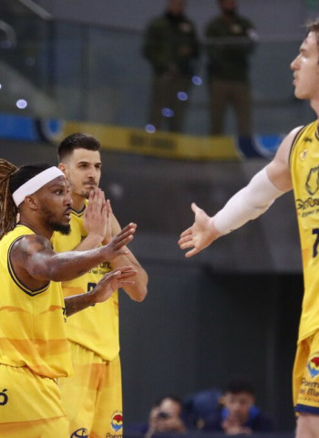 Golpe en la mesa del Gran Canaria frente al Joventut (100-88)