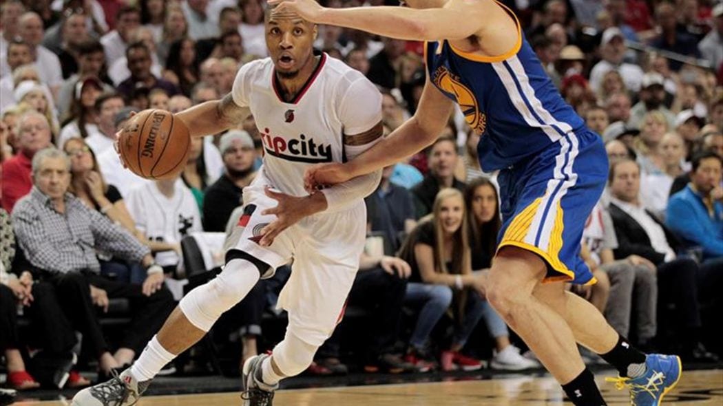 Lillard y el Moda Center aprietan la serie (2-1)