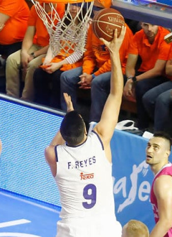 Llull y Reyes lideran al Real Madrid en Fuenlabrada (99-101)