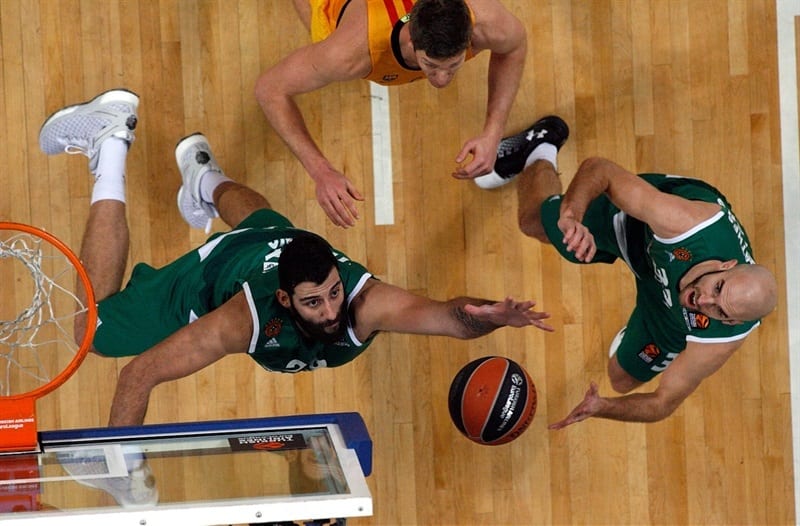 Una oferta china tienta a Bourousis
