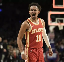 Trae Young impone su ley en Ciudad de México, 120-119