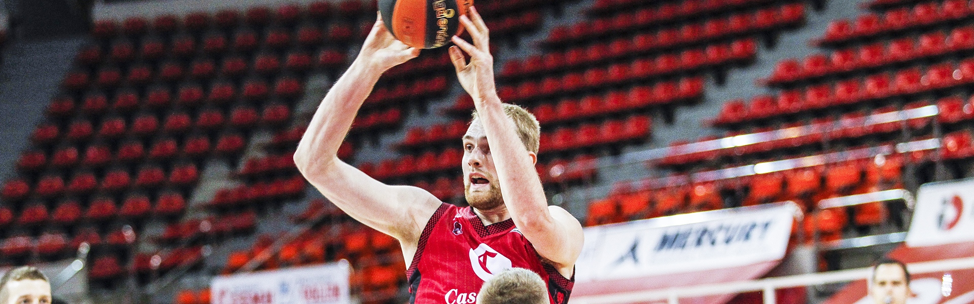 Tryggvi Hlinason extiende su contrato con Casademont Zaragoza