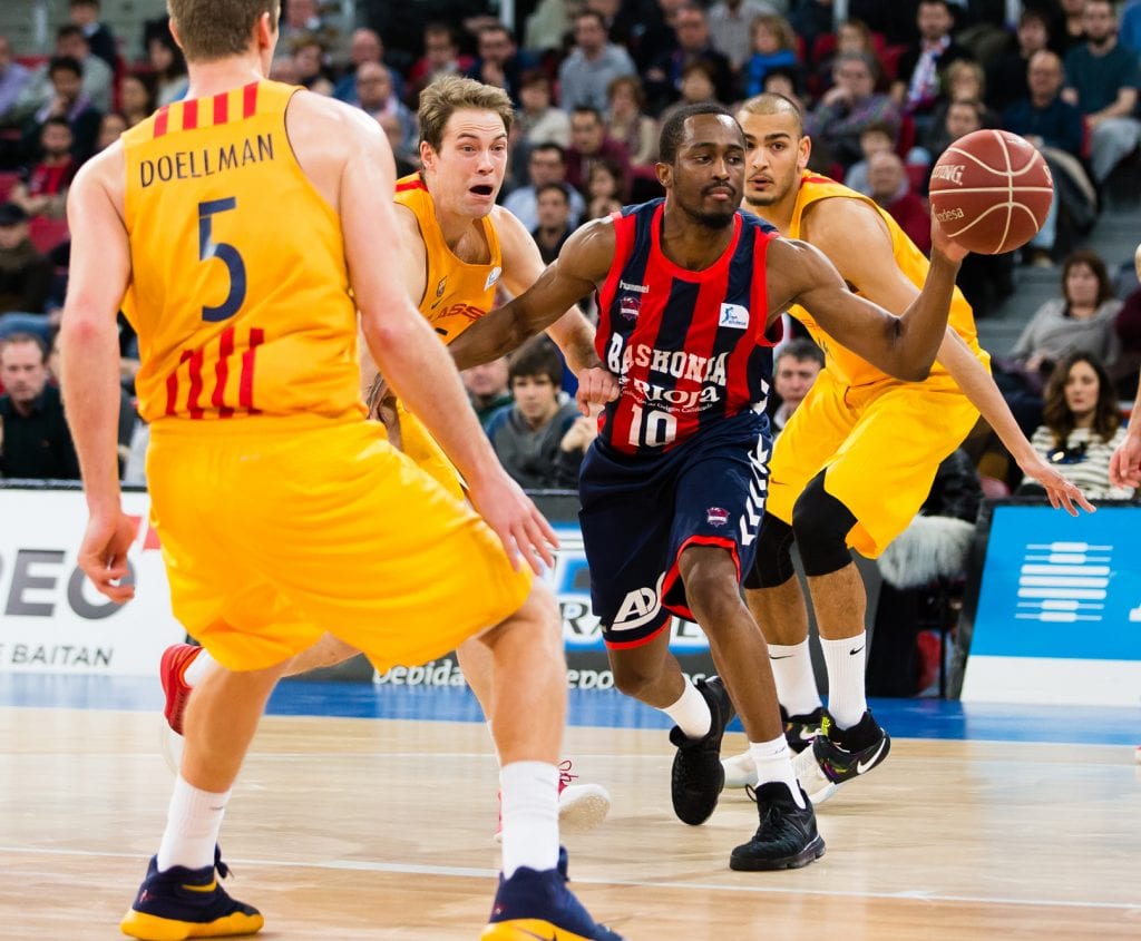 Baskonia comienza el asalto al título en Barcelona