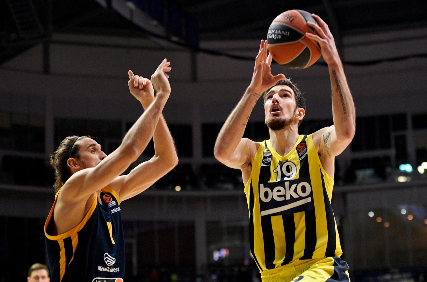 El Fenerbahce arrasa al Khimki y prolonga su racha (76-107)
