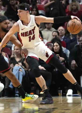 Entre Herro y Robinson anda el juego de los Miami Heat