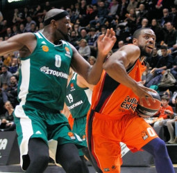 Valencia rompe la mala racha en EuroLeague ante el Panathinaikos (67-63)