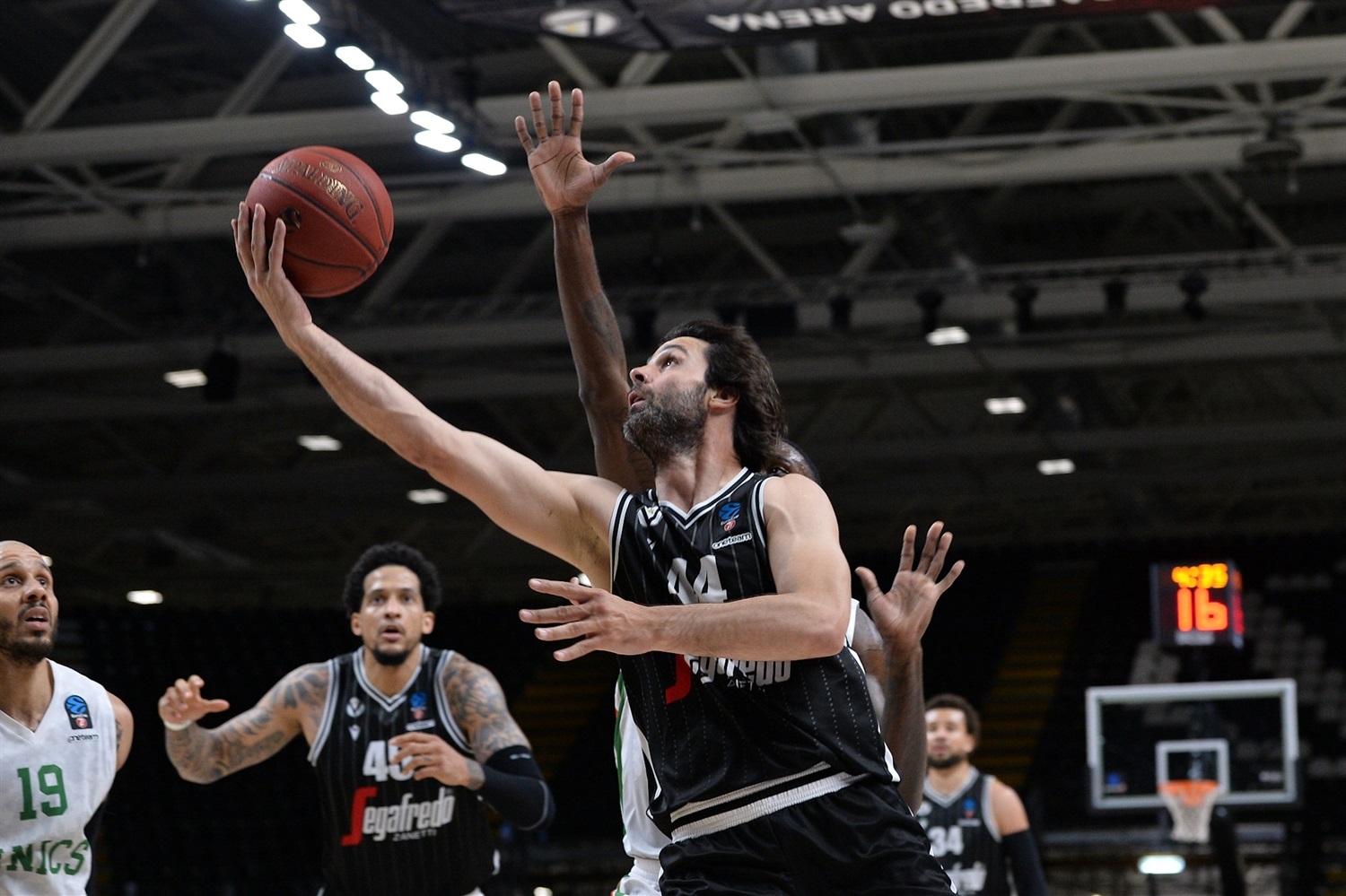 Teodosic apuntilla al UNICS Kazan (80-76)