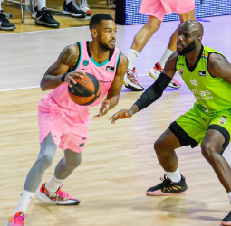 El Barça reacciona tras el descanso para iniciar 2021 en positivo (67-83)
