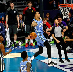 El equipo USA rompe el dominio del Resto del Mundo (161-144)
