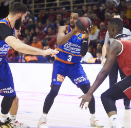 Paso adelante del Valencia Basket en una buena segunda parte en Fuenlabrada (70-81)