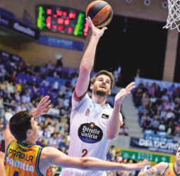 Dragan Bender aclara su futuro inmediato con el Monbus Obradoiro