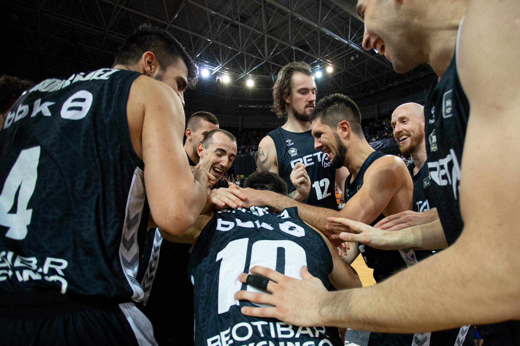 El Bilbao Basket, aún mermado, busca reaccionar en Bolonia
