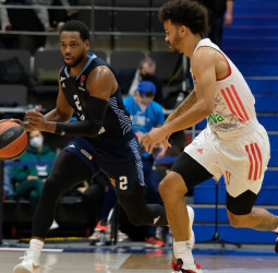 El Zenit supera al Bayern en su estreno en casa (79-71)