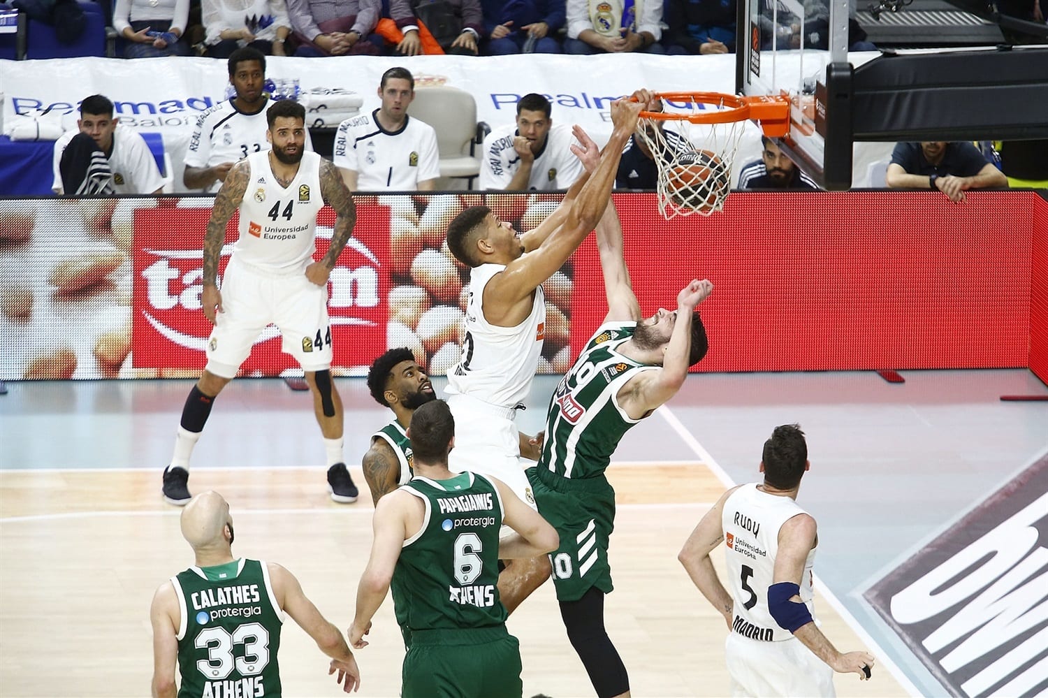 El Real Madrid suma el primer punto ante Panathinaikos (75-72) [1-0]