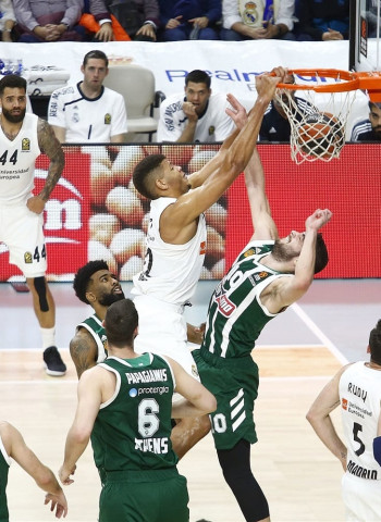 El Real Madrid suma el primer punto ante Panathinaikos (75-72) [1-0]