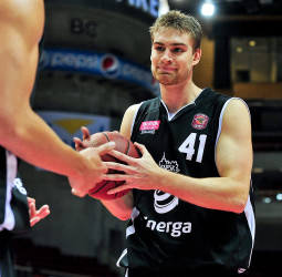 Garrett Stutz, nuevo pívot del Divina Seguros Joventut