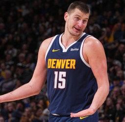 Desde Wilt Chamberlain no se había visto un dominio semejante de Nikola Jokic