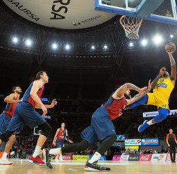 Triunfo capital de KIROLBET Baskonia ante Maccabi Tel Aviv (97-73)