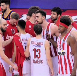 Olympiacos, oficialmente a la segunda división griega