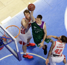 El Carpena no fue talismán esta vez para el CAI Zaragoza (77-69)