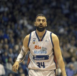 El AEK Atenas ficha a Kostas Vasileiadis