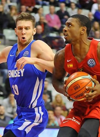 El UCAM Murcia encadena su tercer triunfo europeo seguido (82-77)