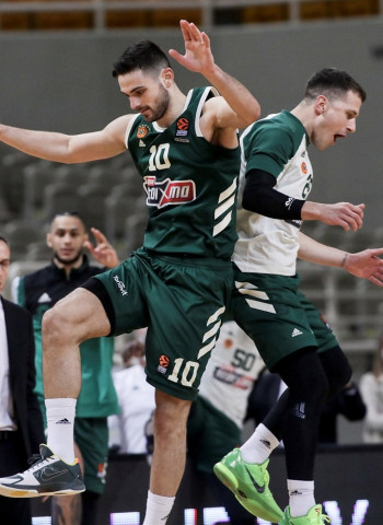 El Panathinaikos remonta una desventaja de 20 puntos y vence al Milán en la prórroga (86-83)