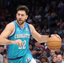Real Madrid y Barcelona intentan tentar a Vasilije Micic